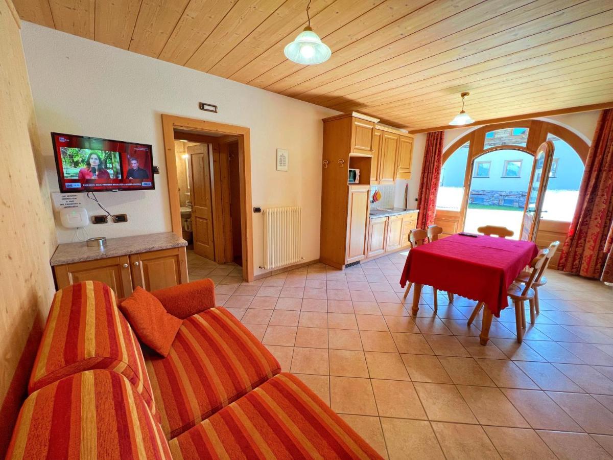 Bait da Jembro Apartment Livigno Bagian luar foto