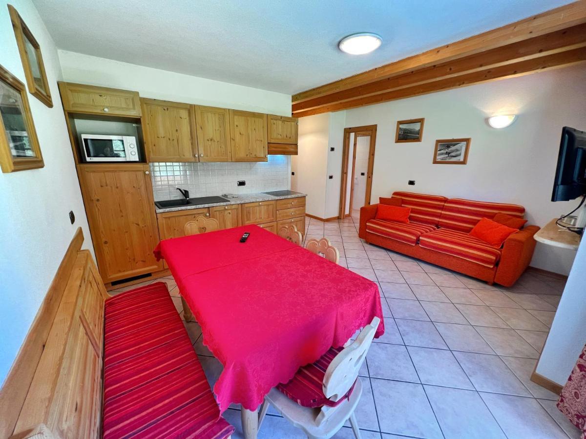 Bait da Jembro Apartment Livigno Bagian luar foto